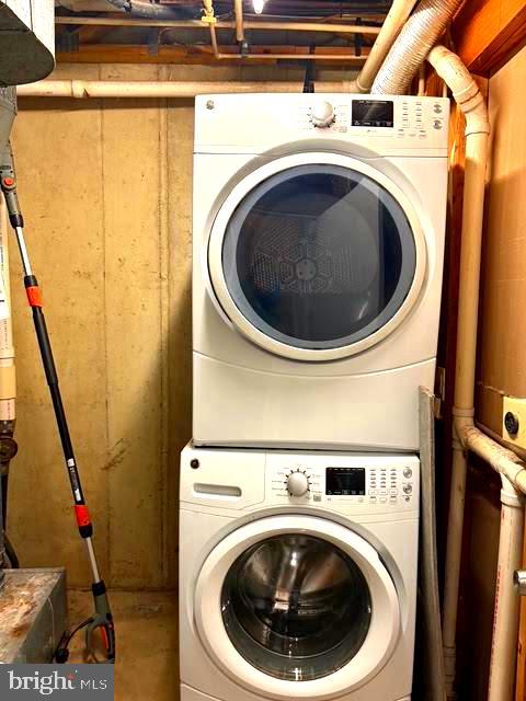 MONTGOMERY VILLAGE - Residential Lease