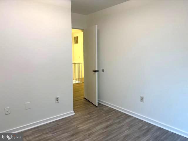 MONTGOMERY VILLAGE - Residential Lease