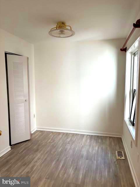 MONTGOMERY VILLAGE - Residential Lease