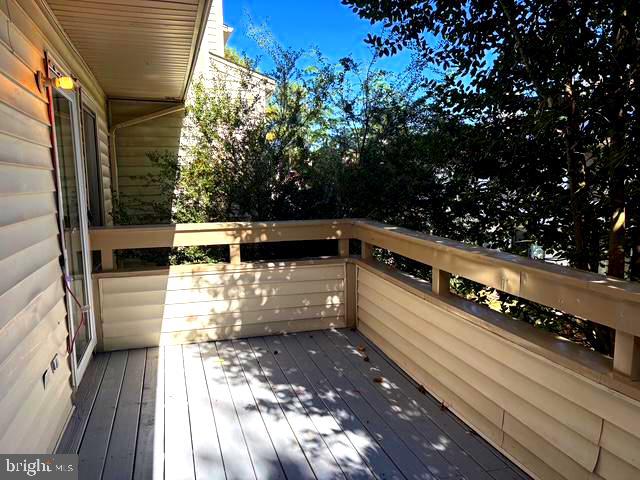 MONTGOMERY VILLAGE - Residential Lease