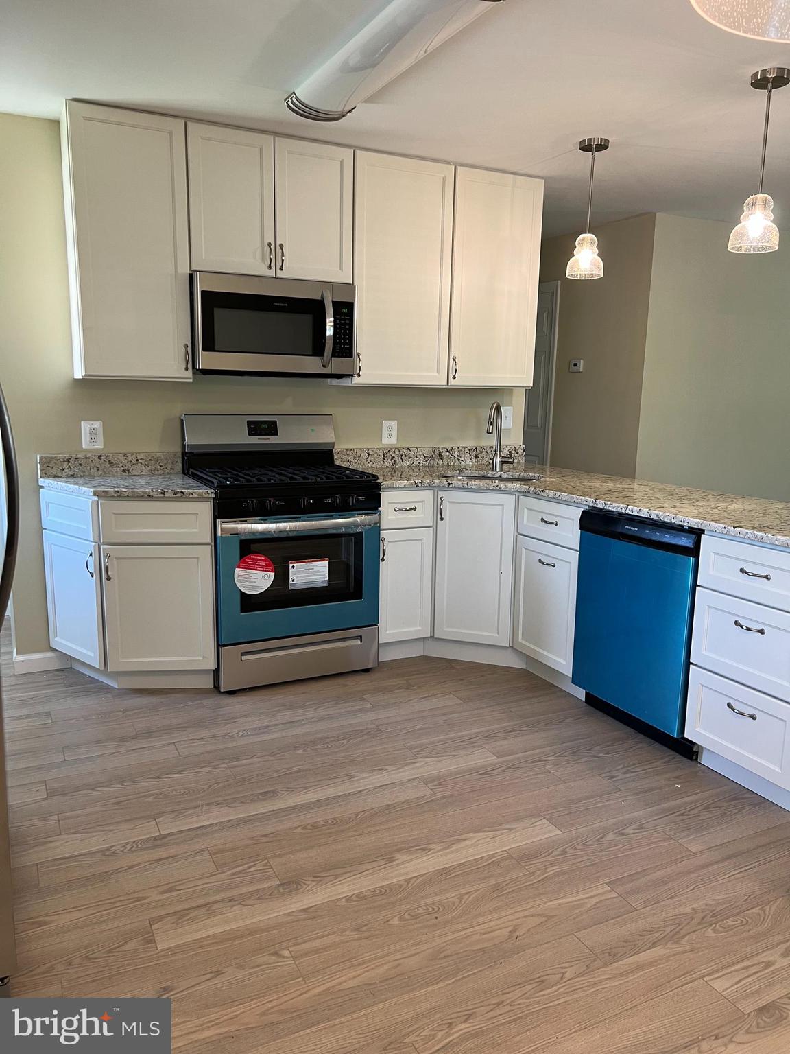 SUBURBIA - Residential