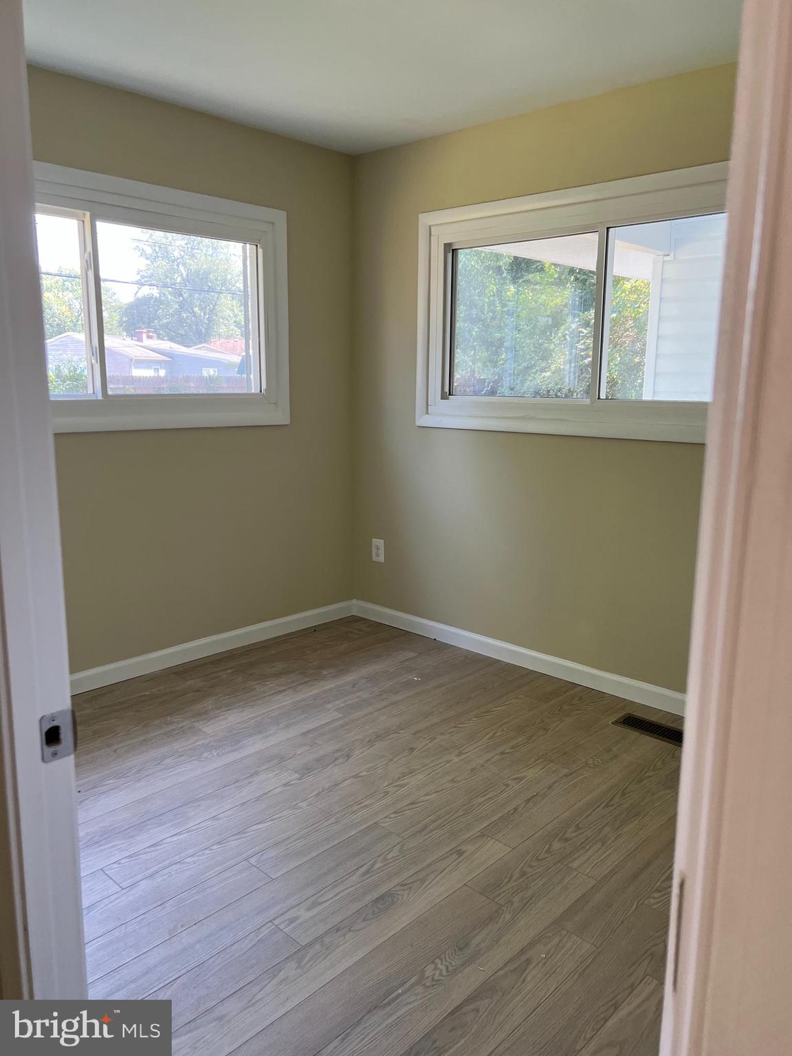 SUBURBIA - Residential