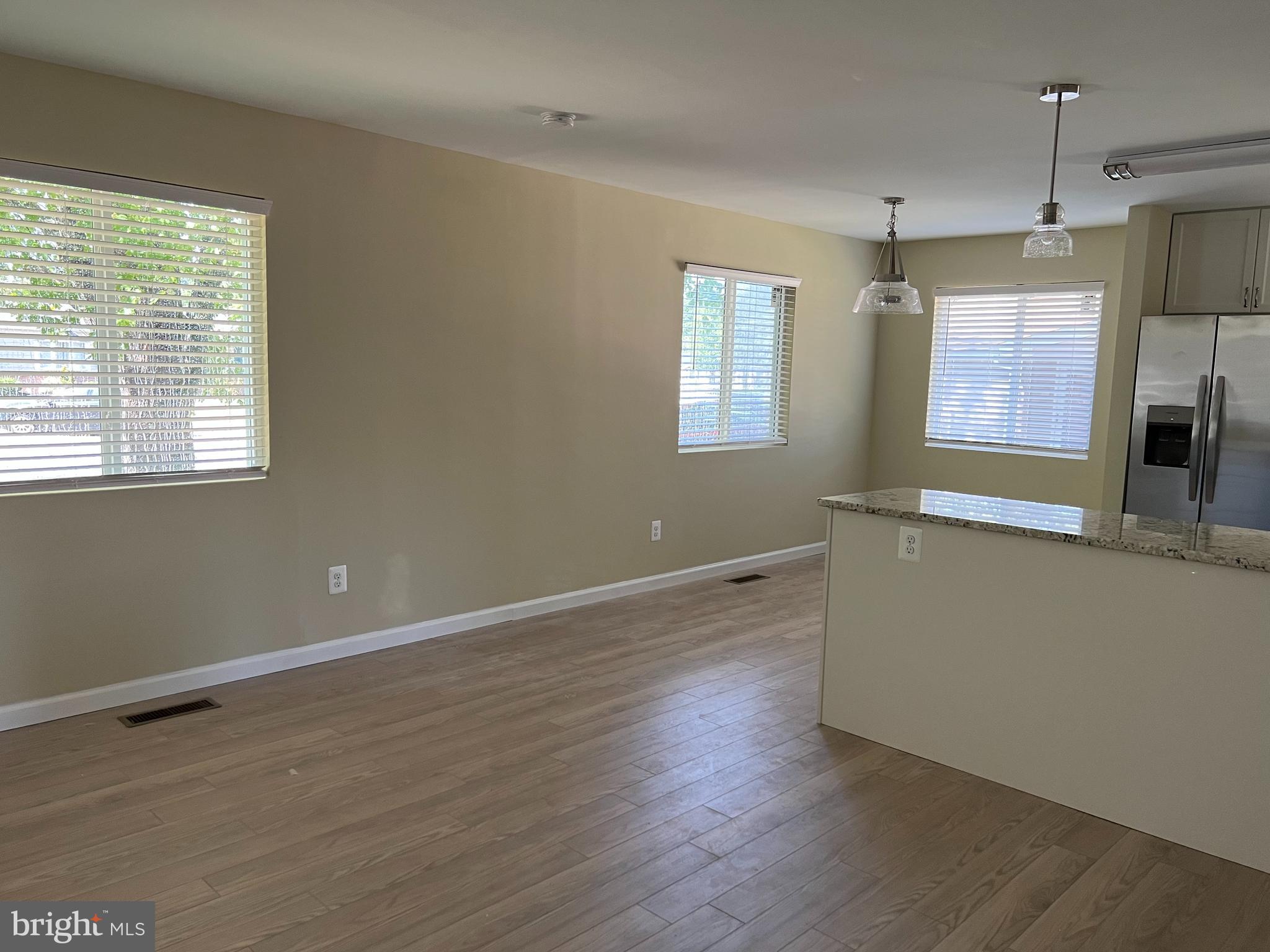 SUBURBIA - Residential