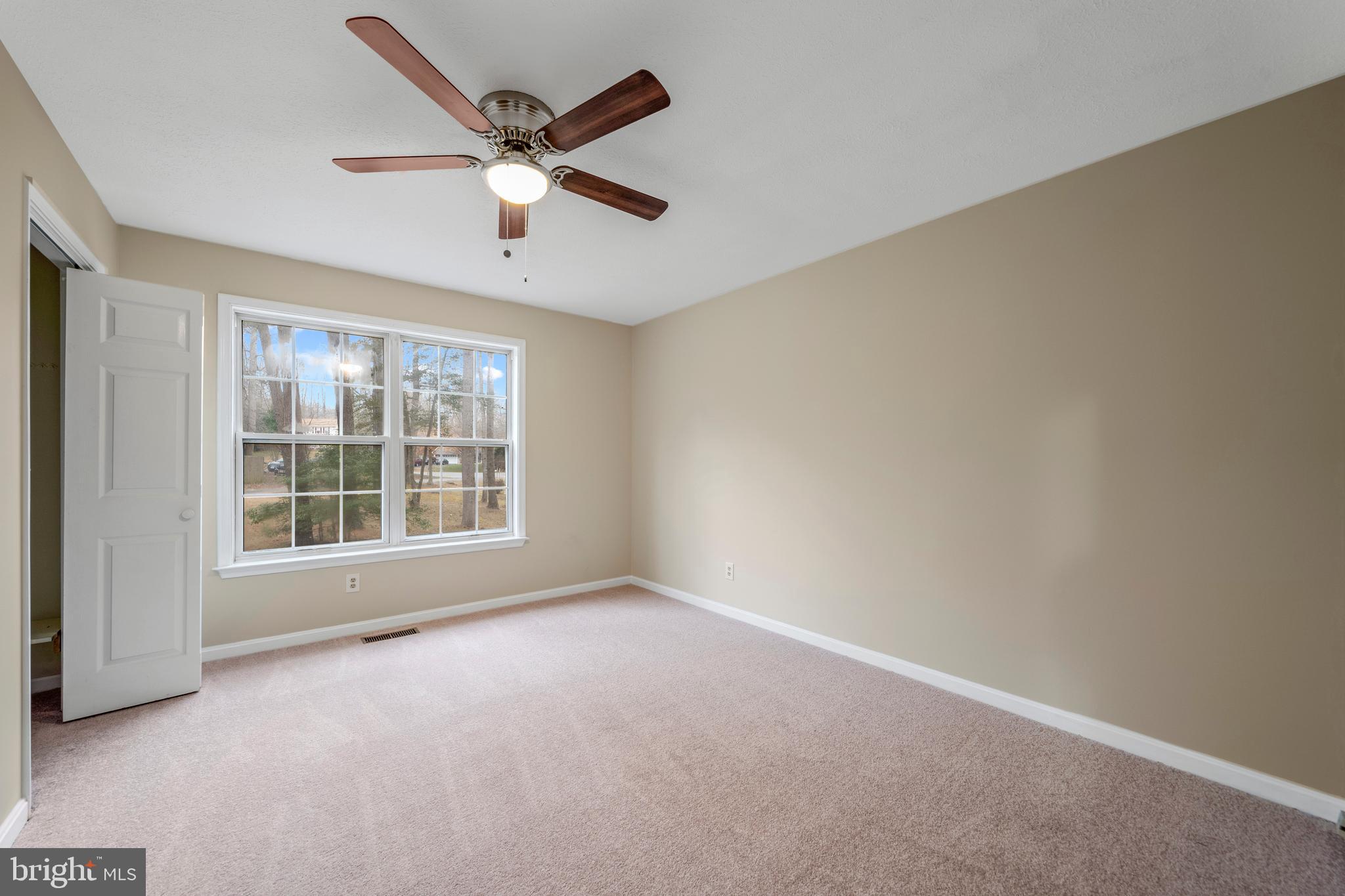 SUMMITT HILL - Residential