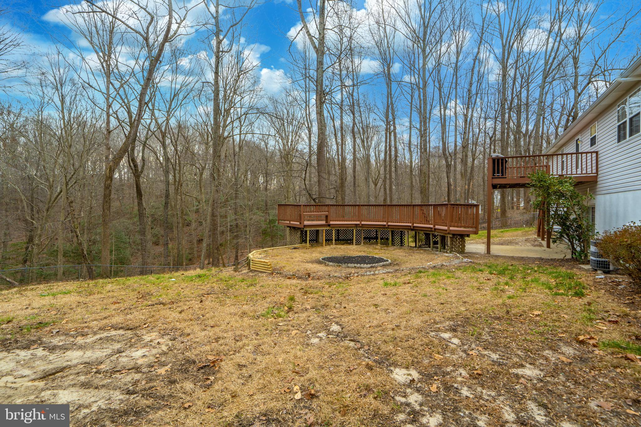 SUMMITT HILL - Residential