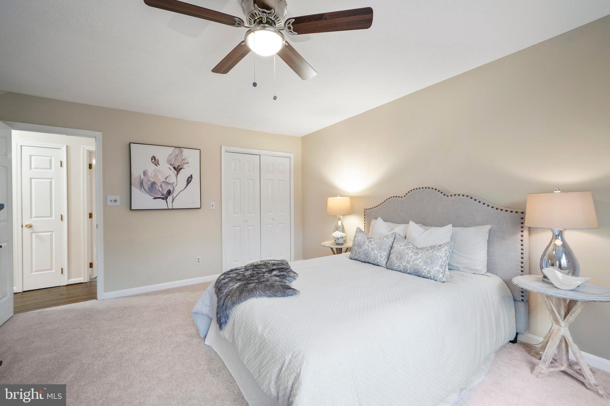 SUMMITT HILL - Residential