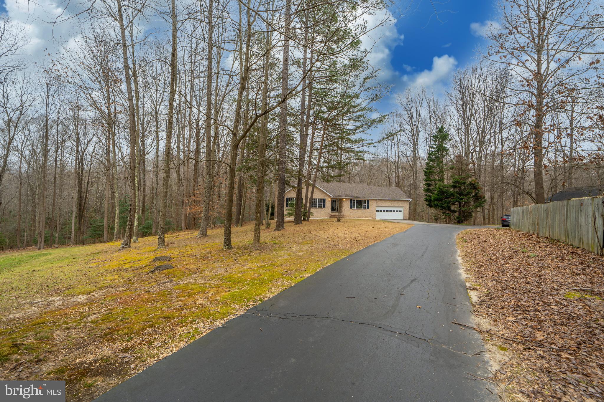 SUMMITT HILL - Residential