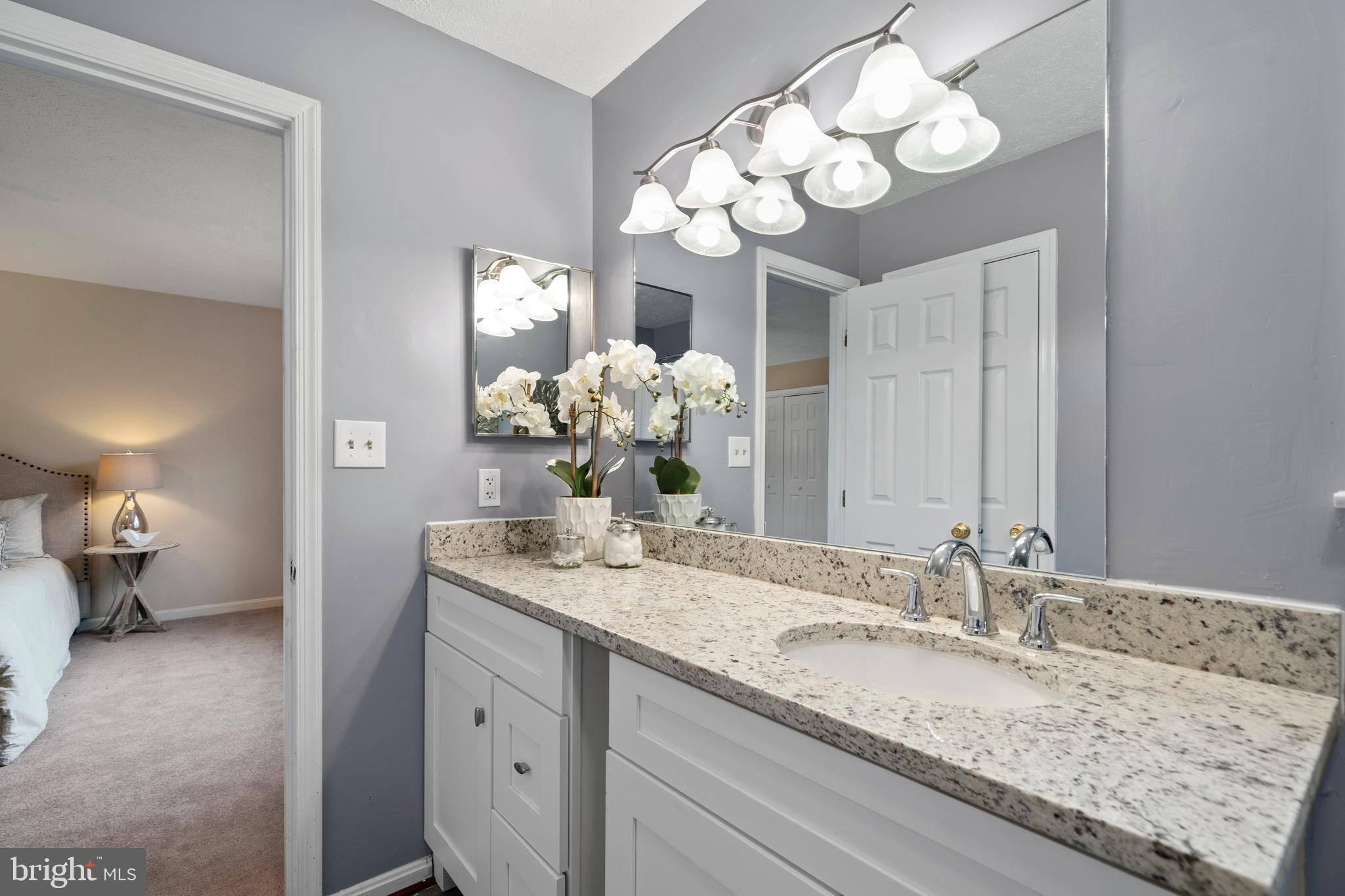 SUMMITT HILL - Residential