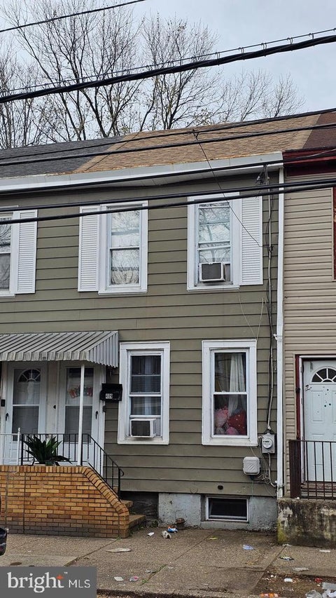 Townhouse For Sale - 409 Genesee Street<br/> TRENTON, NJ 08611