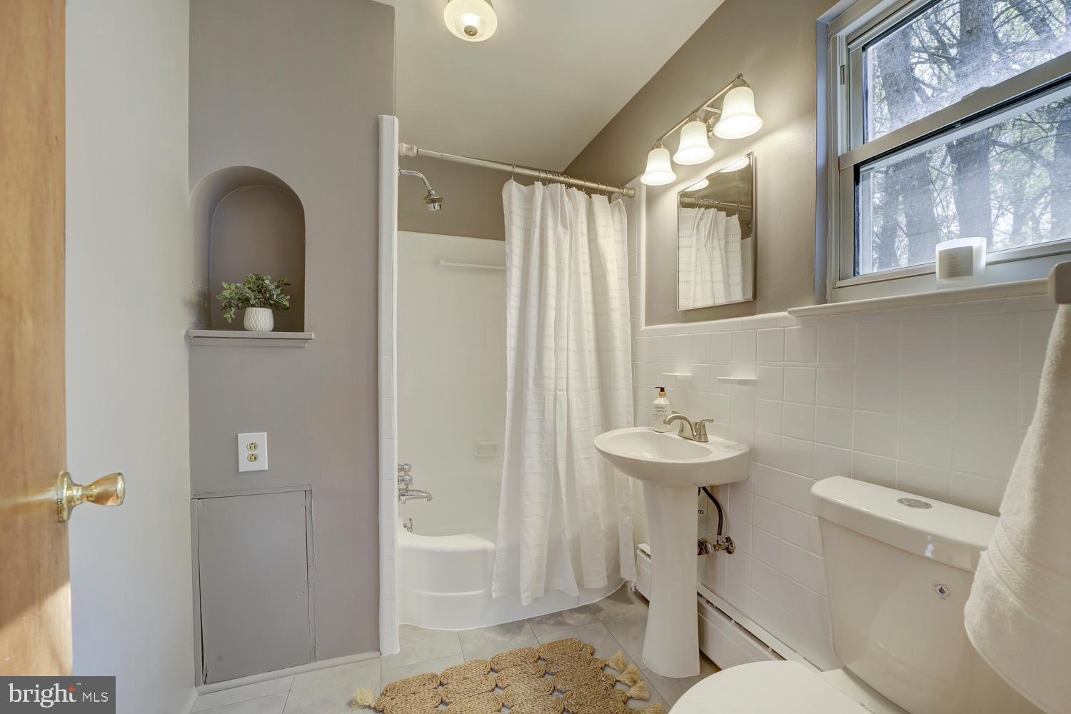 COLLEGE HEIGHTS ESTATES - Residential