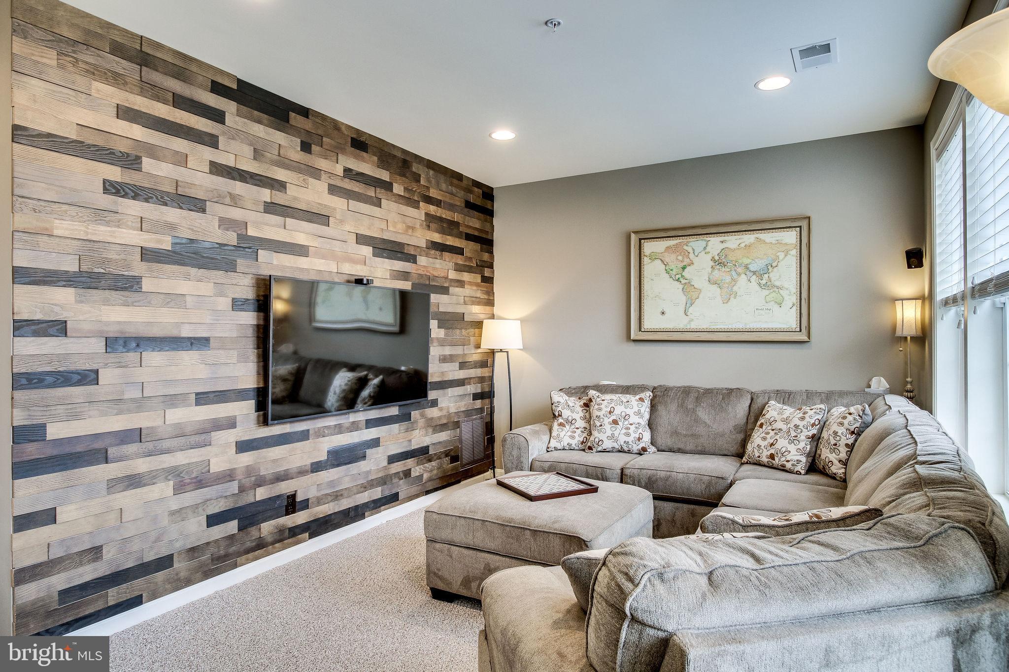 CANFIELD VILLAGE - Residential