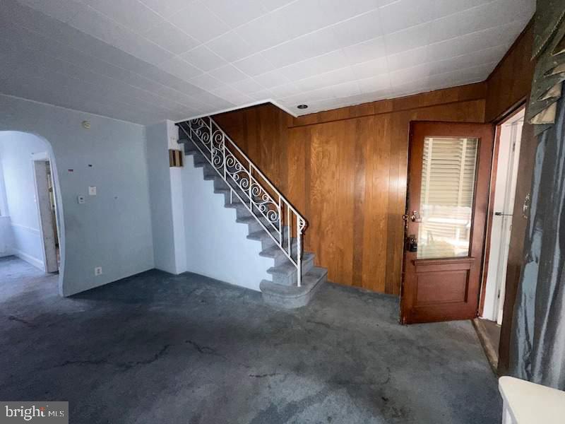 5737 N WOODSTOCK STREET