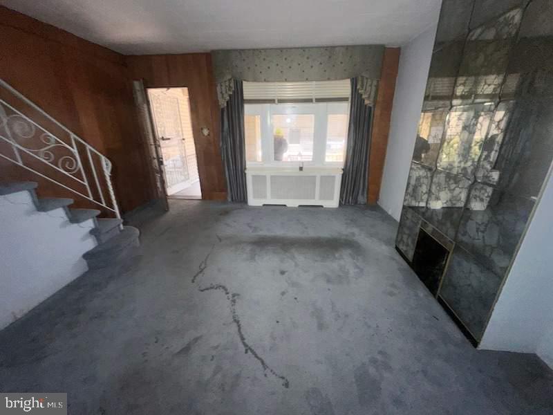 5737 N WOODSTOCK STREET