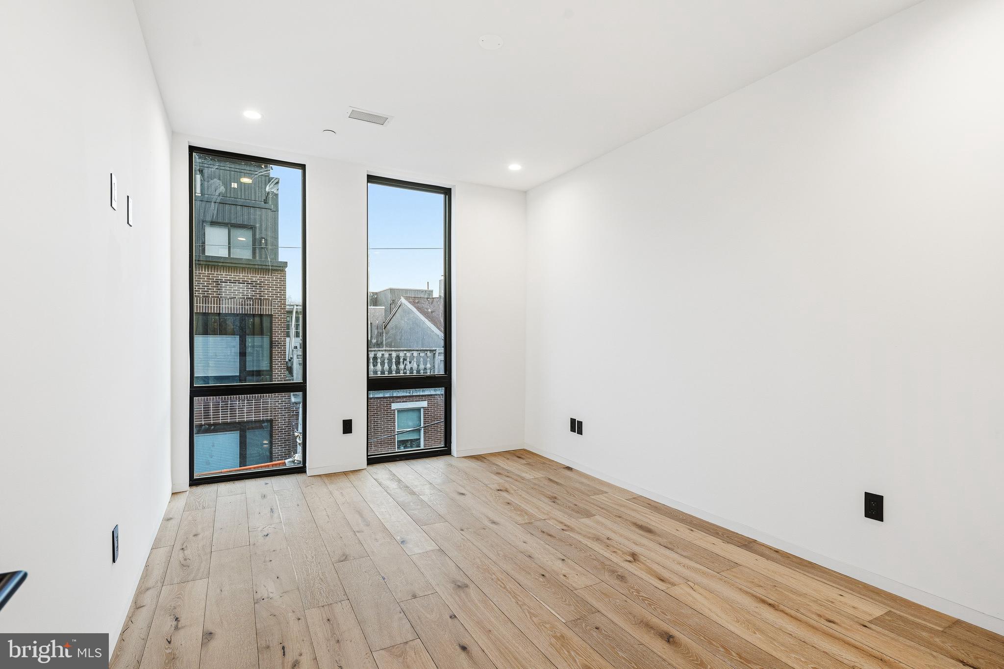 GRADUATE HOSPITAL - Residential