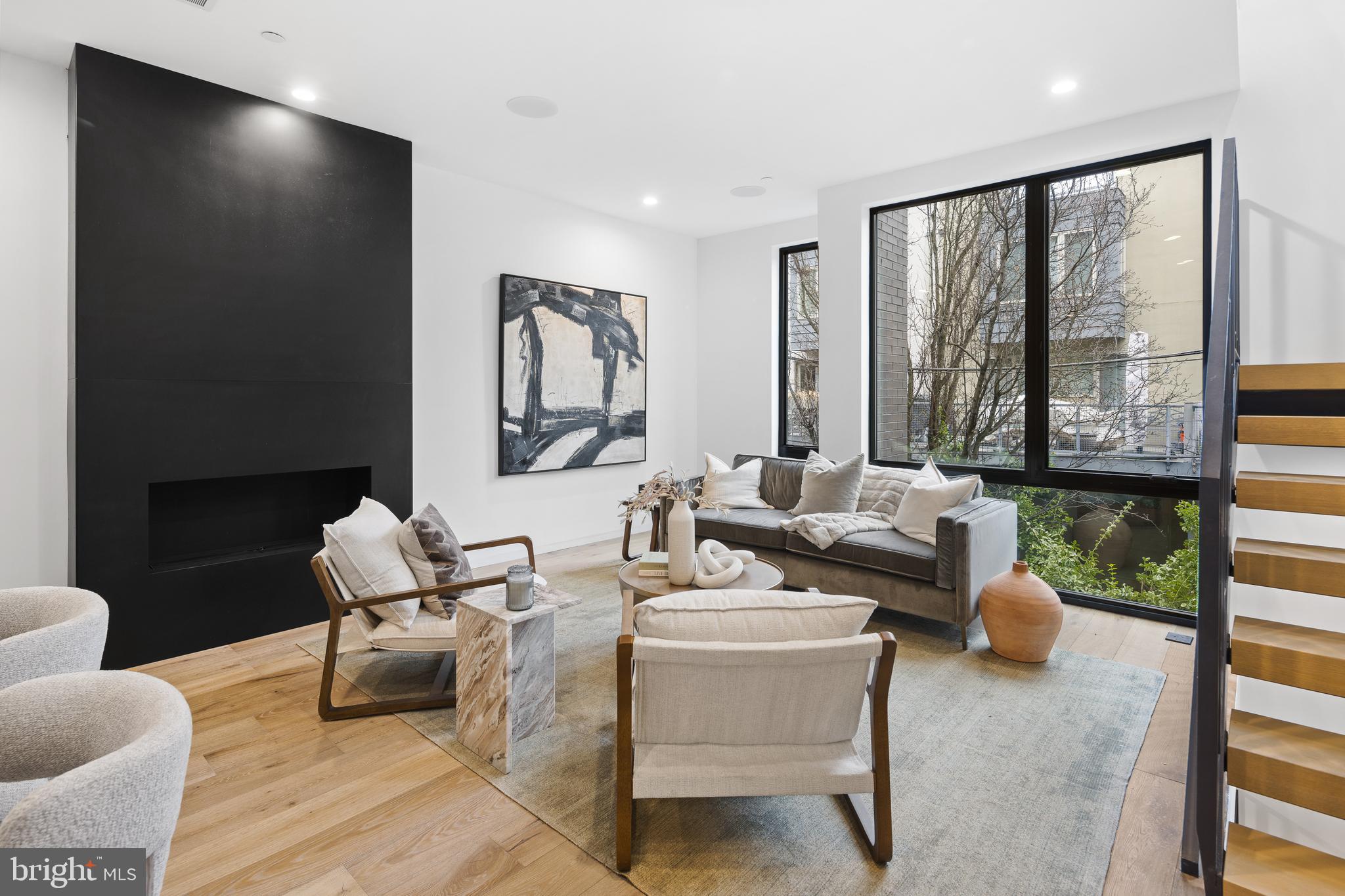 GRADUATE HOSPITAL - Residential