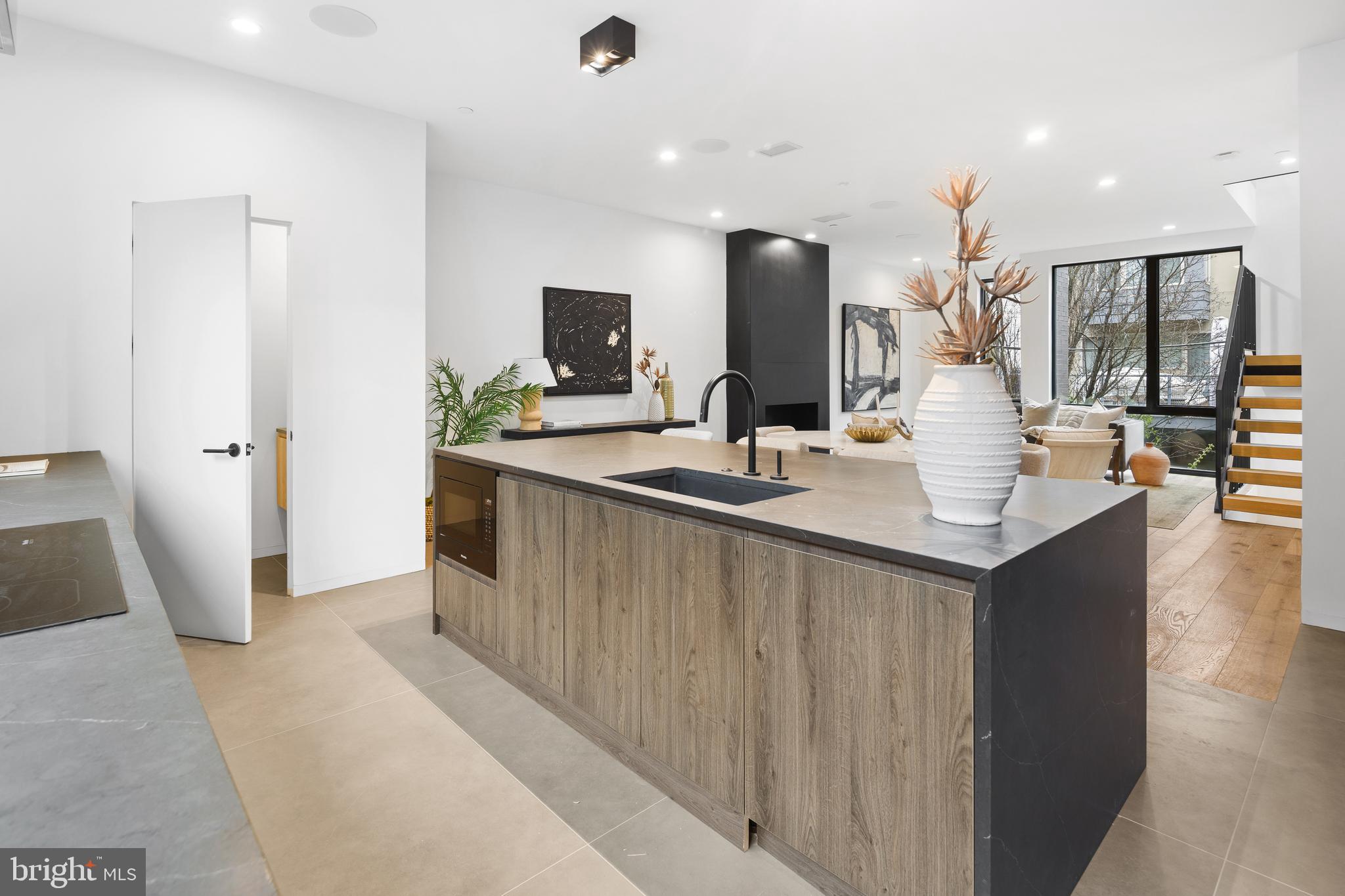 GRADUATE HOSPITAL - Residential