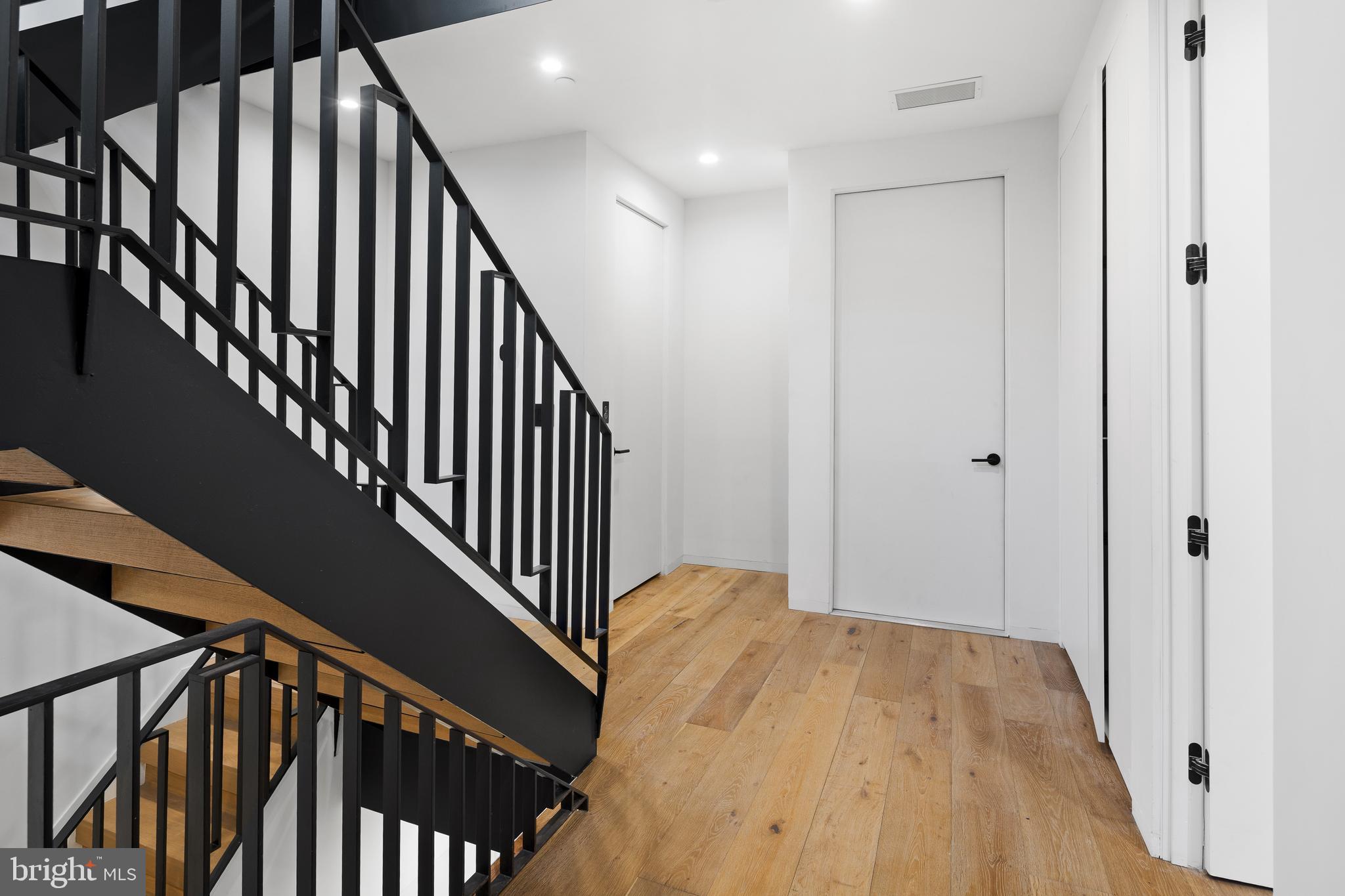 GRADUATE HOSPITAL - Residential