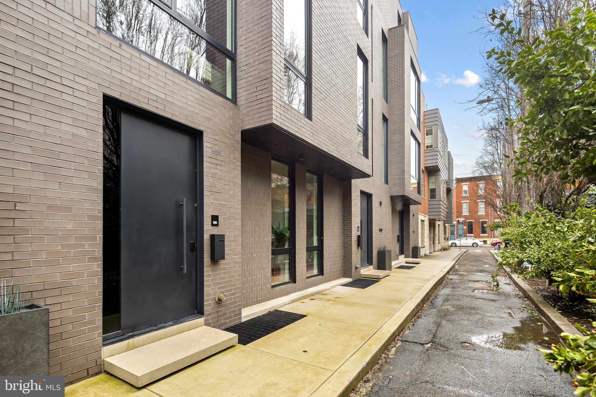 GRADUATE HOSPITAL - Residential