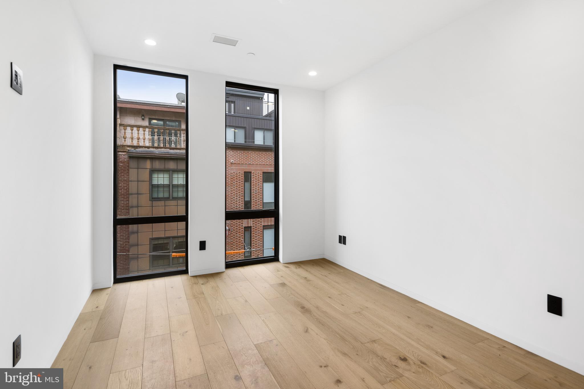 GRADUATE HOSPITAL - Residential