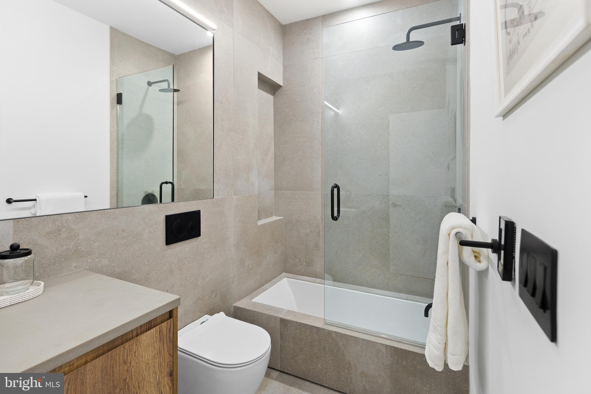 GRADUATE HOSPITAL - Residential