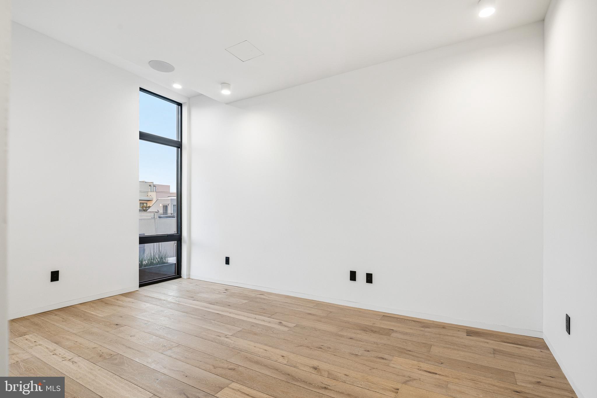 GRADUATE HOSPITAL - Residential