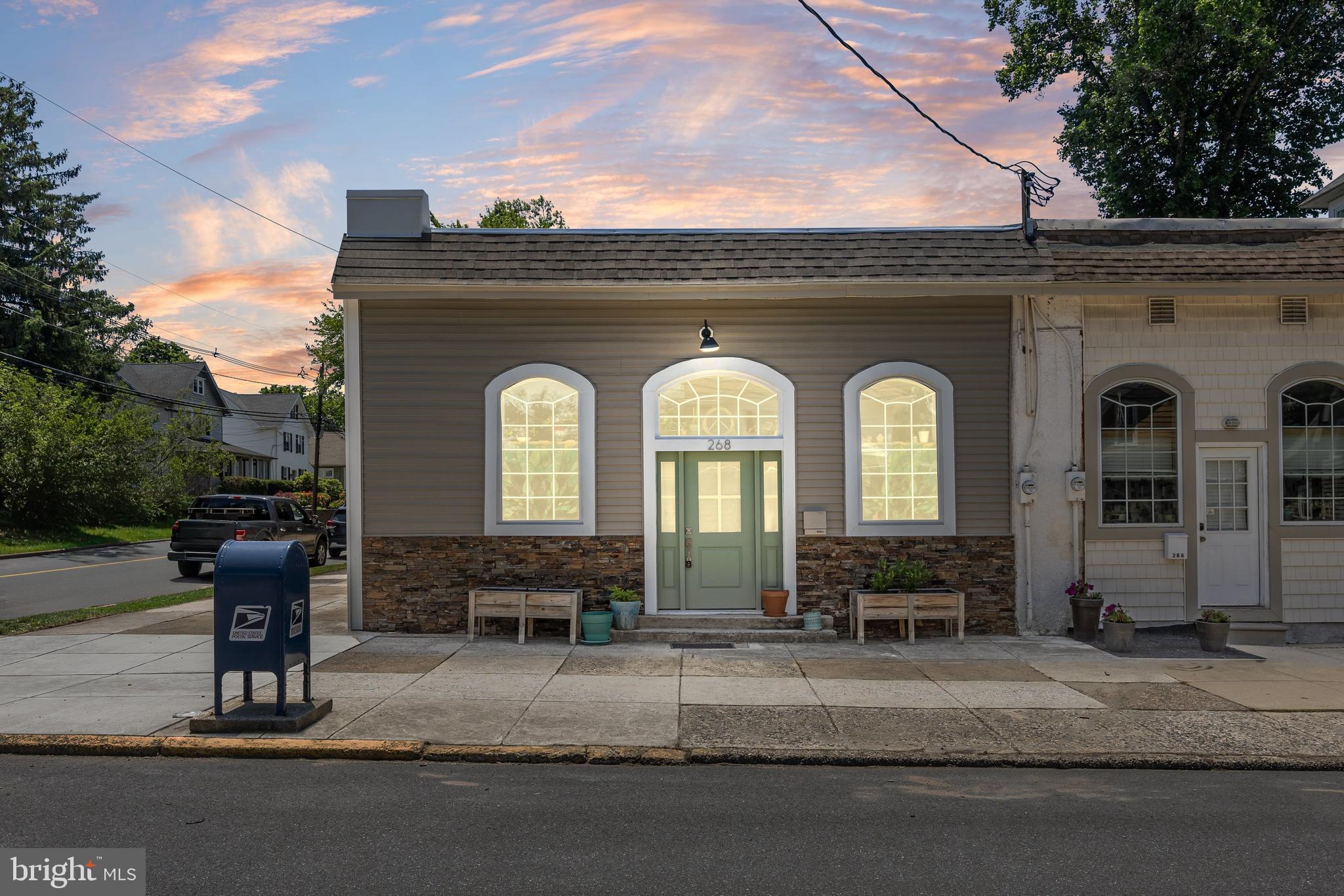 268 WYOMING AVENUE