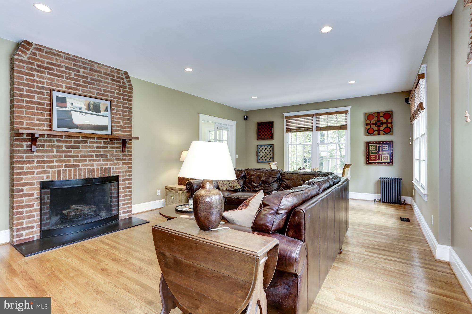 CHEVY CHASE VILLAGE - Residential