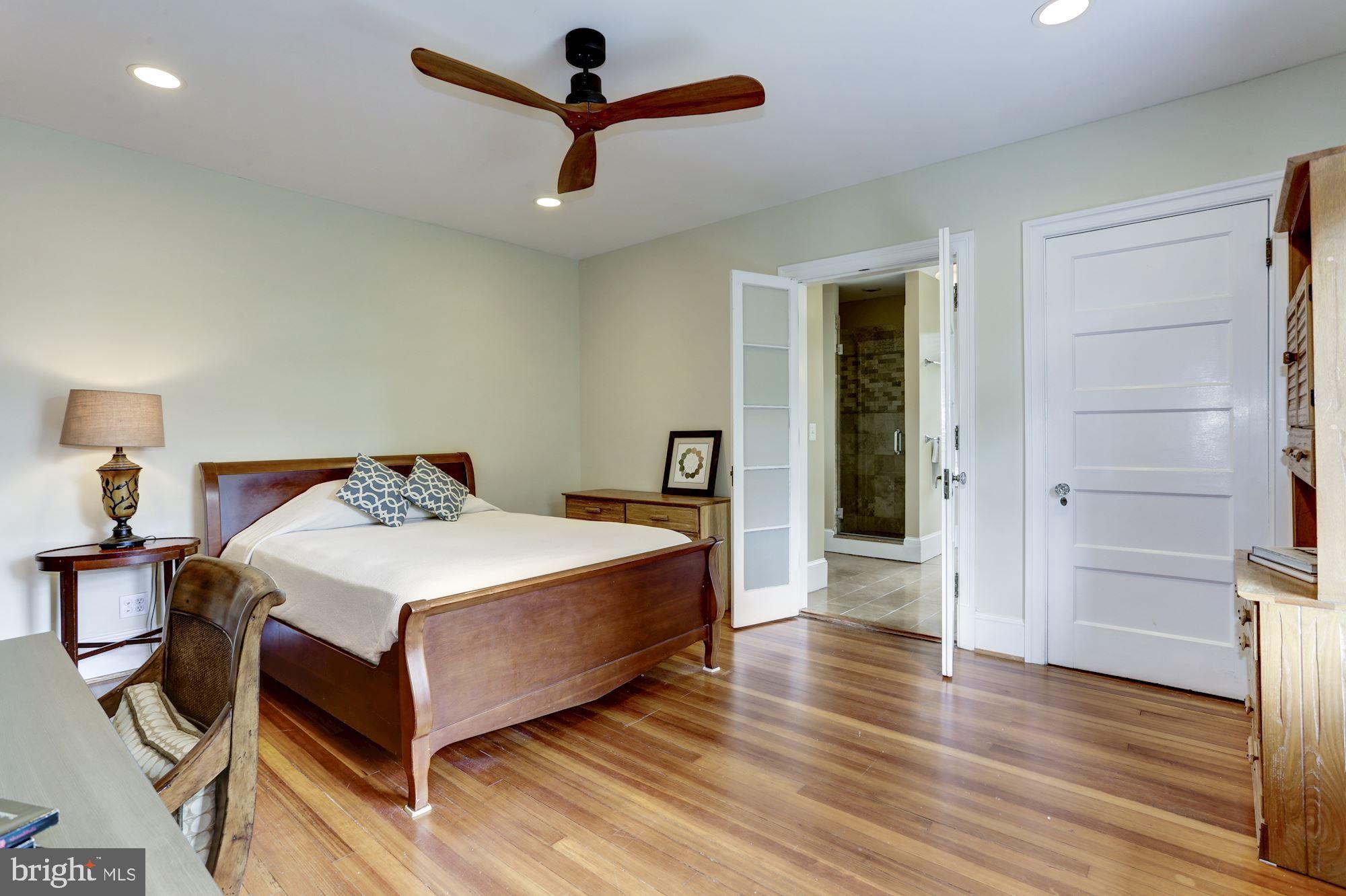 CHEVY CHASE VILLAGE - Residential