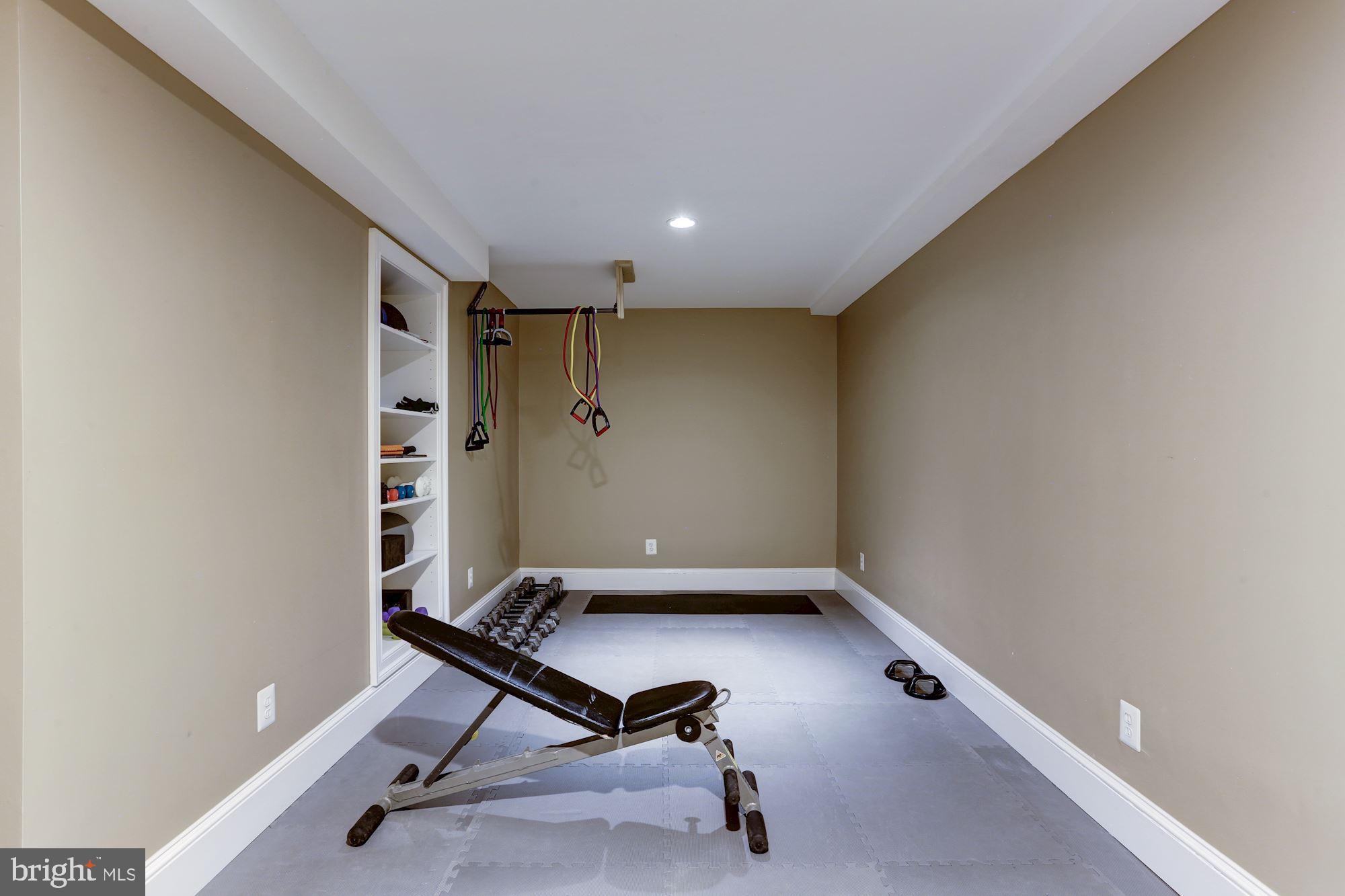 CHEVY CHASE VILLAGE - Residential