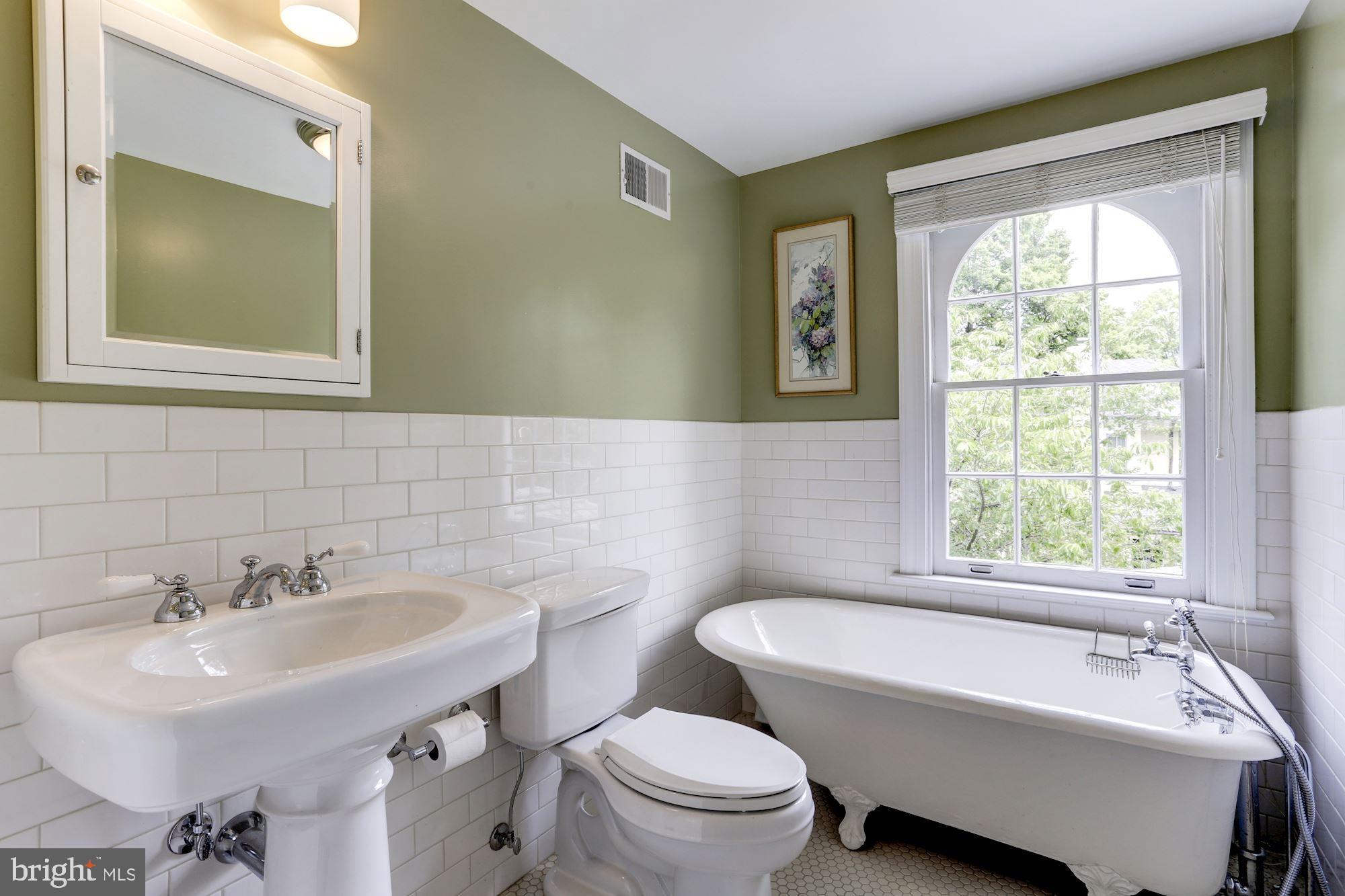 CHEVY CHASE VILLAGE - Residential