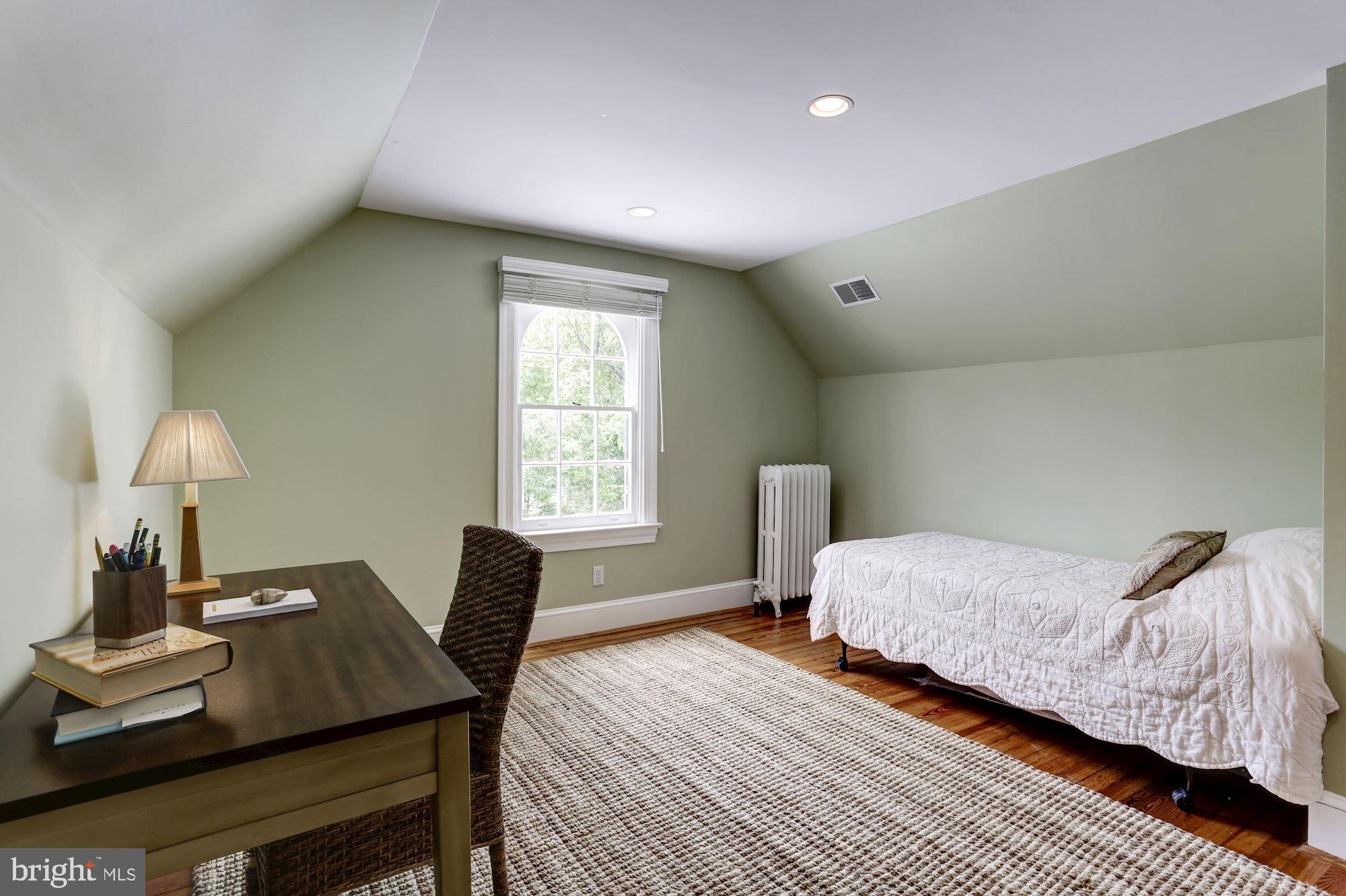 CHEVY CHASE VILLAGE - Residential