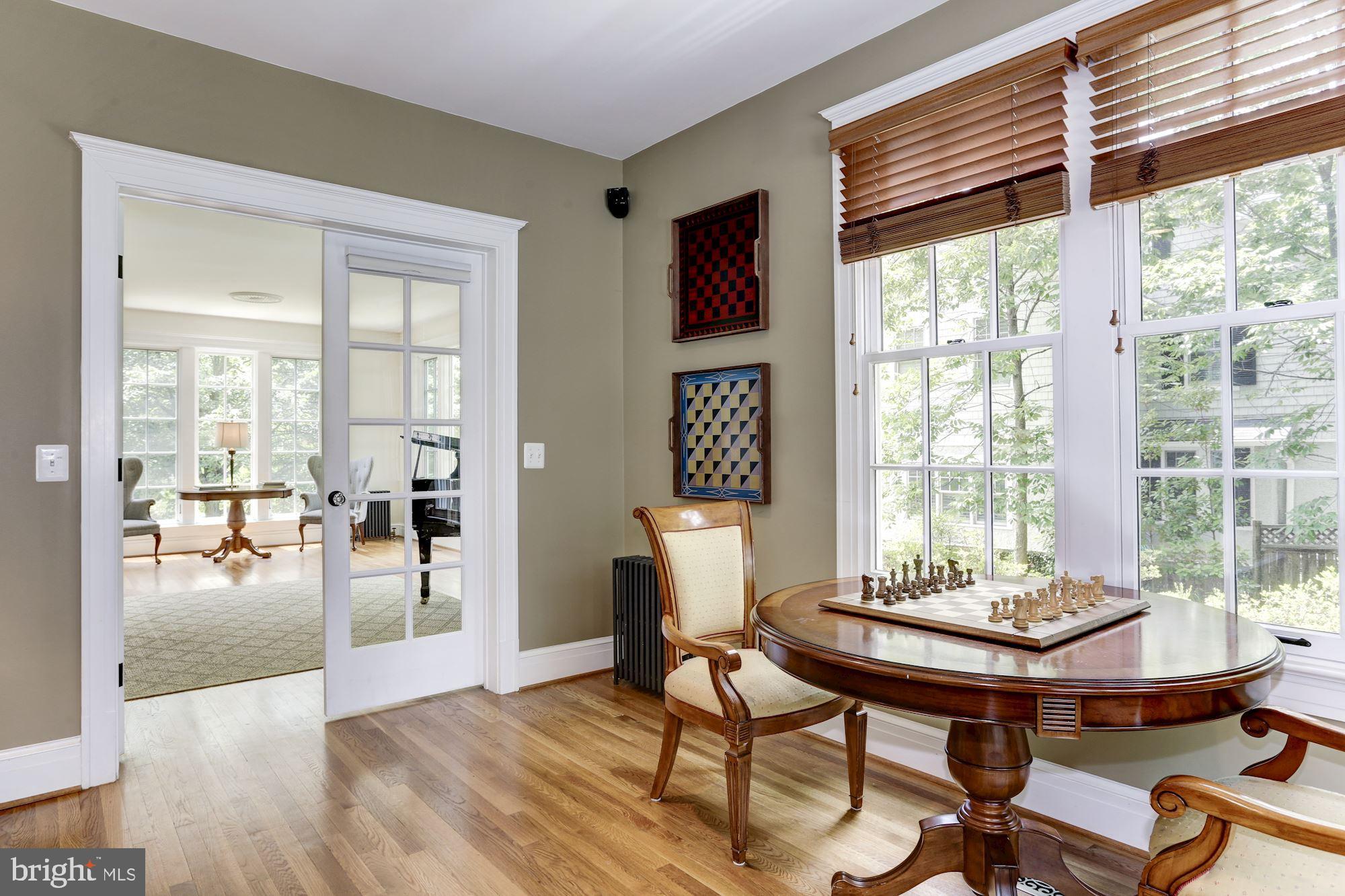 CHEVY CHASE VILLAGE - Residential