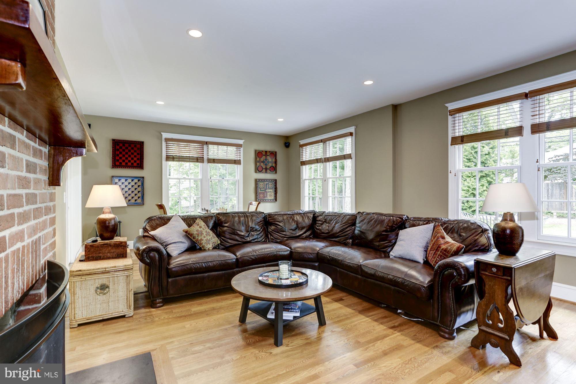 CHEVY CHASE VILLAGE - Residential