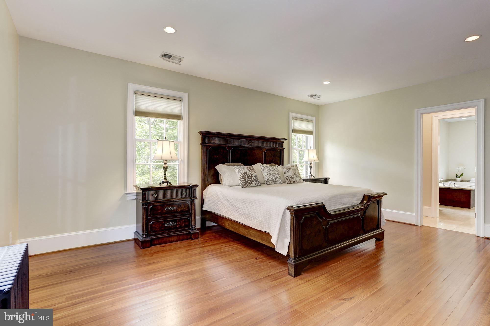 CHEVY CHASE VILLAGE - Residential