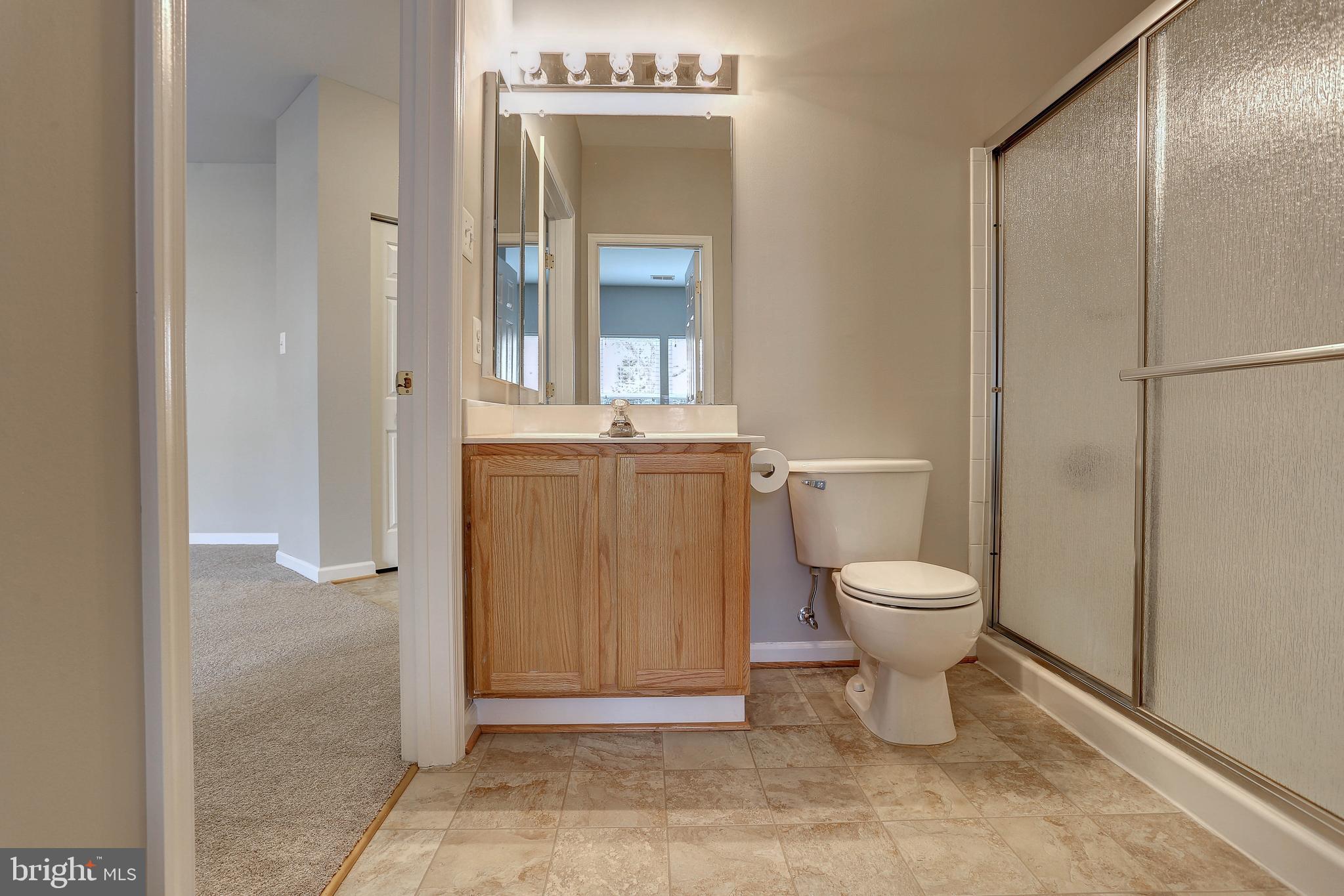 HAMPTON COURT - Residential