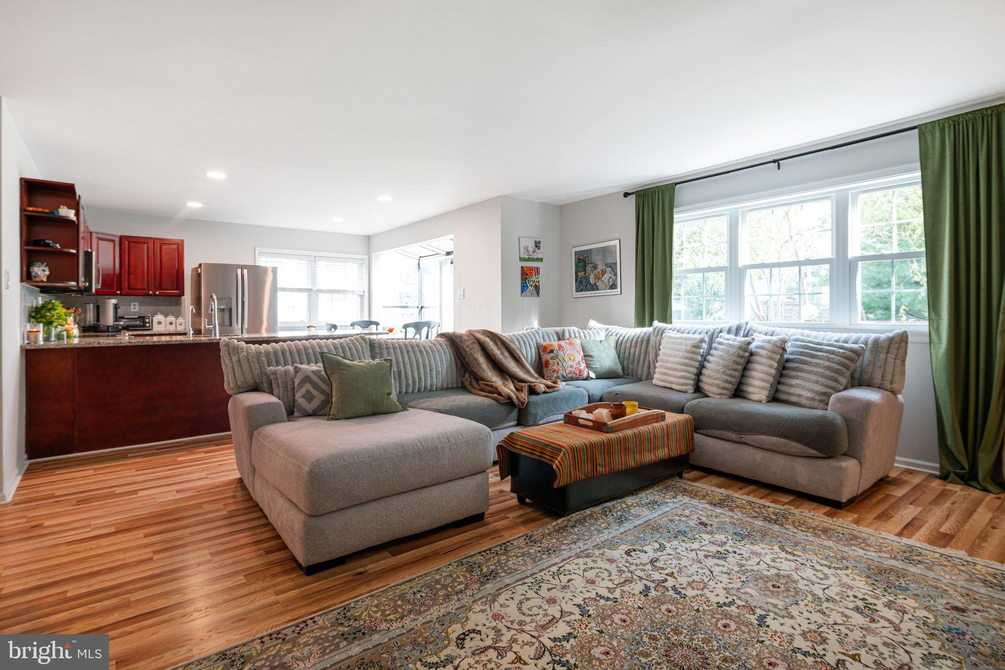 MAPLE GLEN - Residential