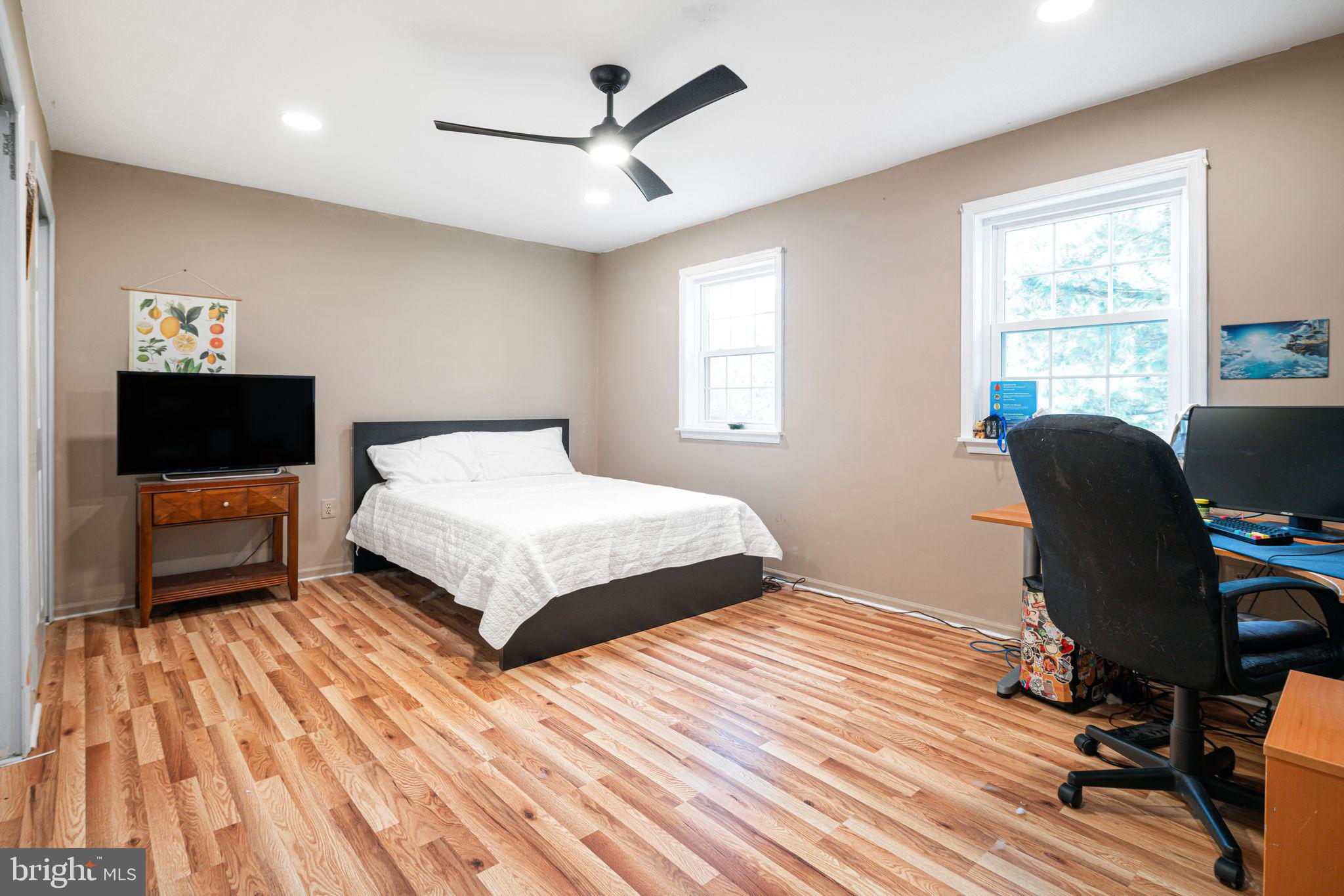 MAPLE GLEN - Residential