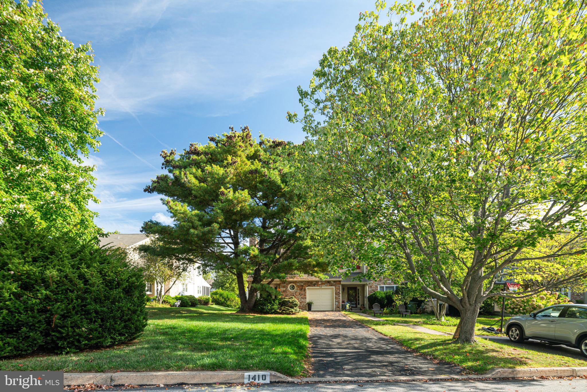 MAPLE GLEN - Residential