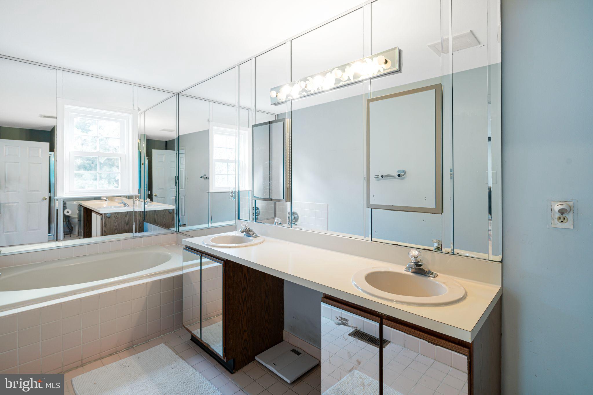 MAPLE GLEN - Residential