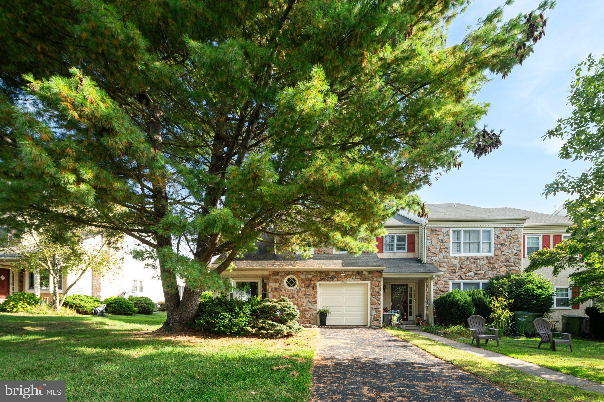 MAPLE GLEN - Residential