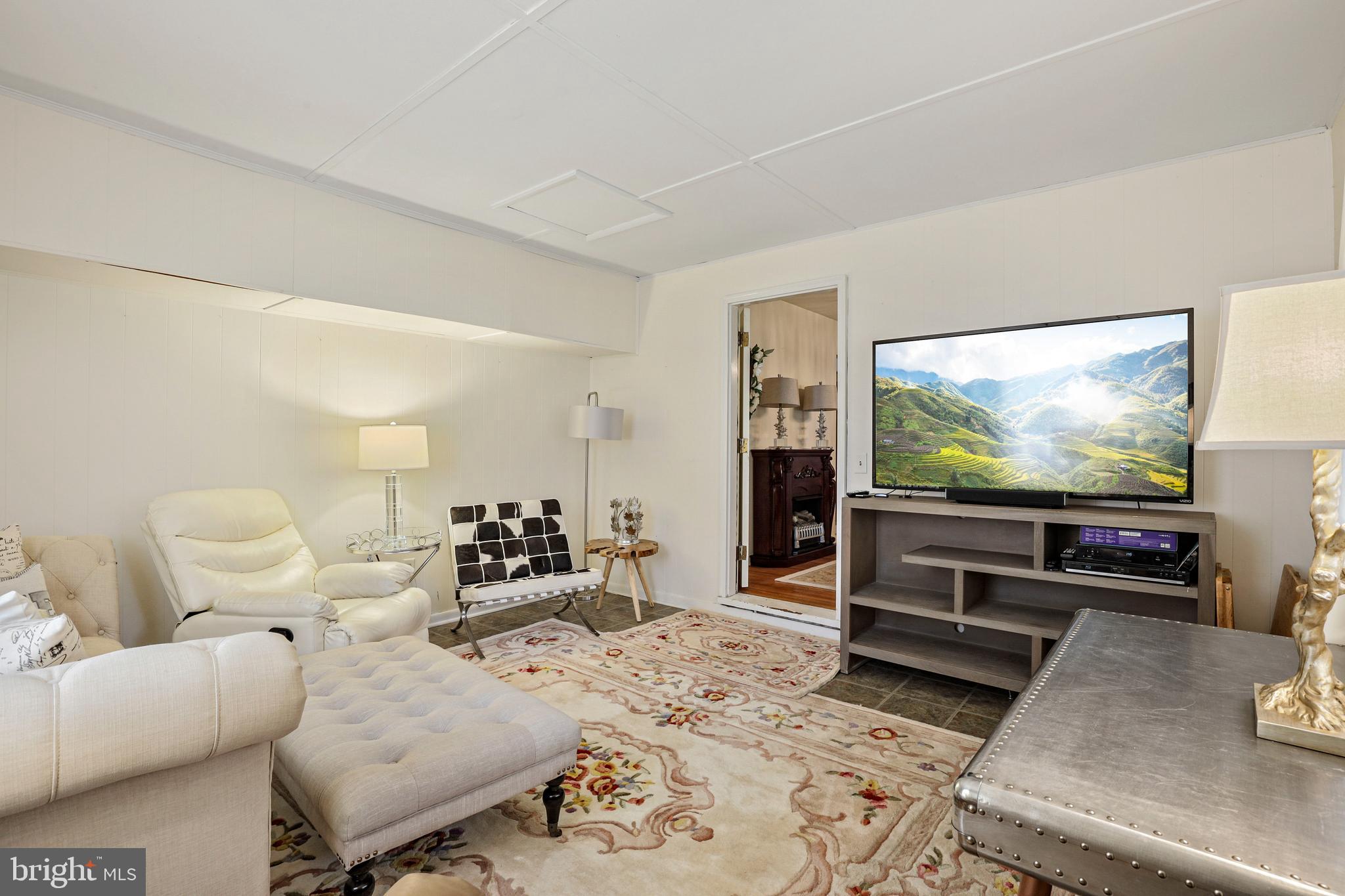 LAUREL BROOK - Residential