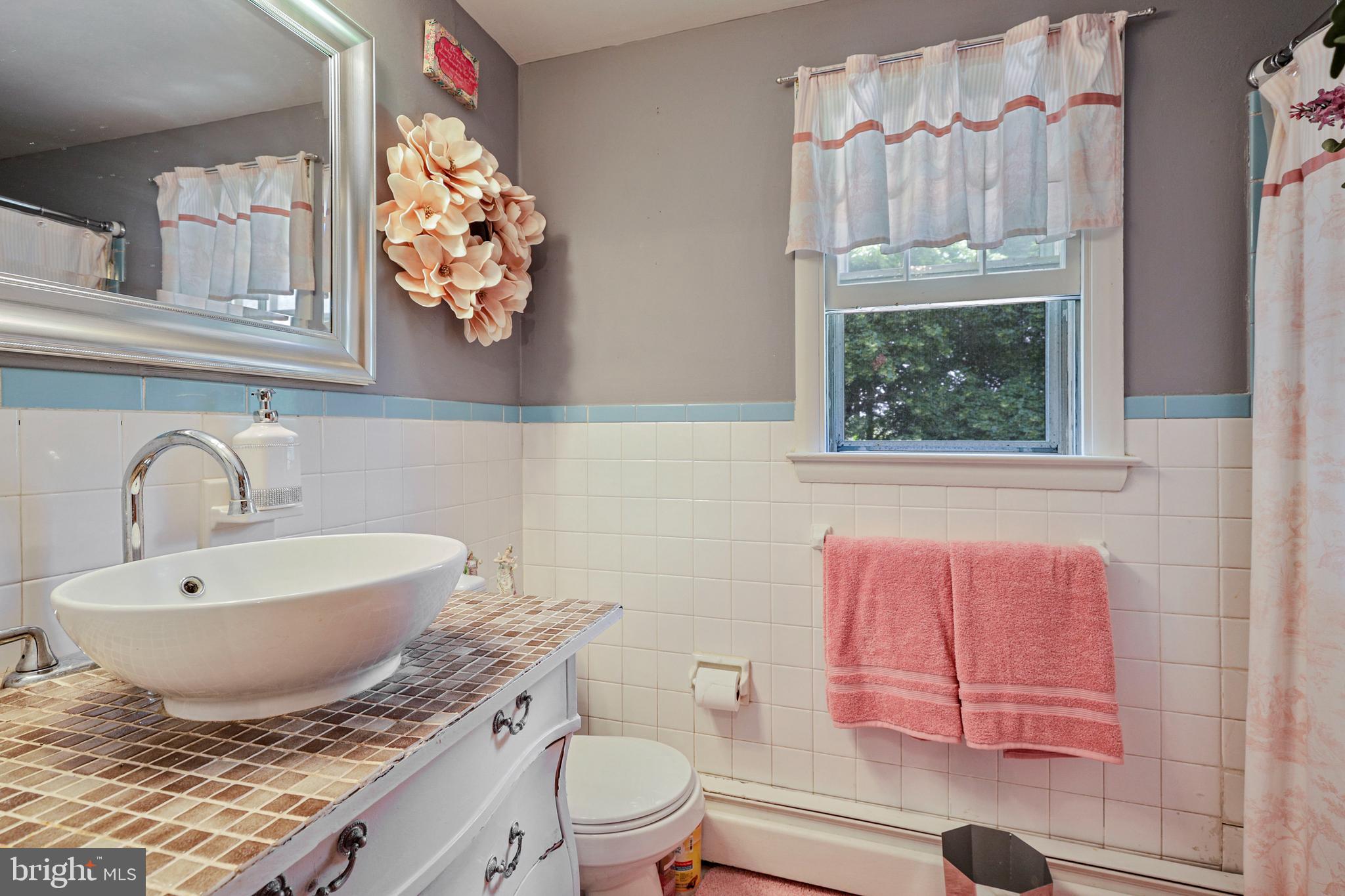 LAUREL BROOK - Residential