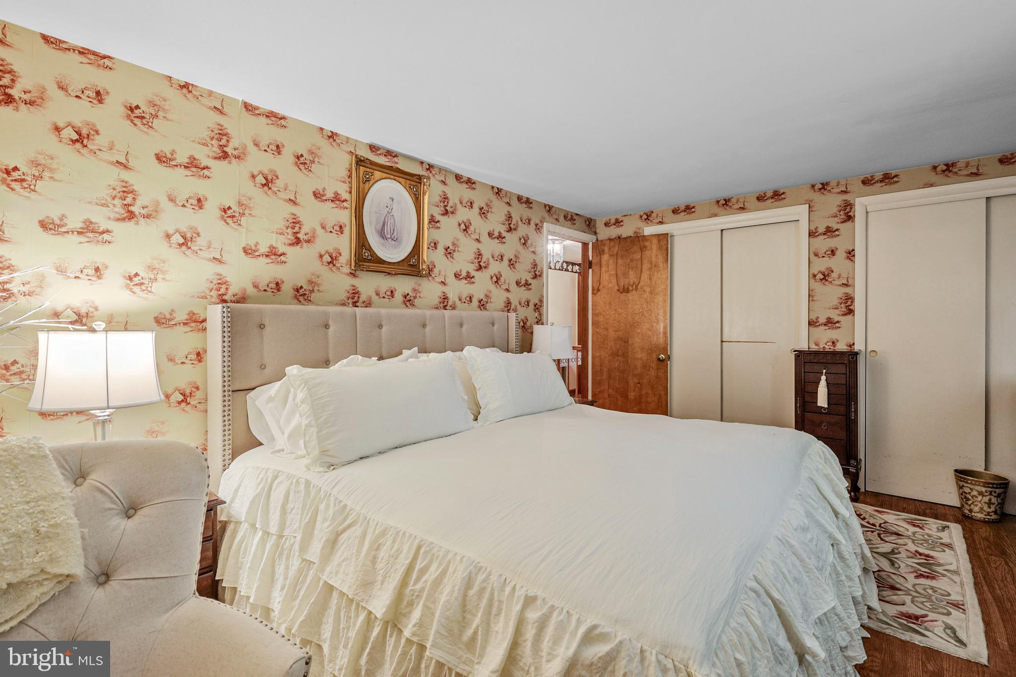 LAUREL BROOK - Residential