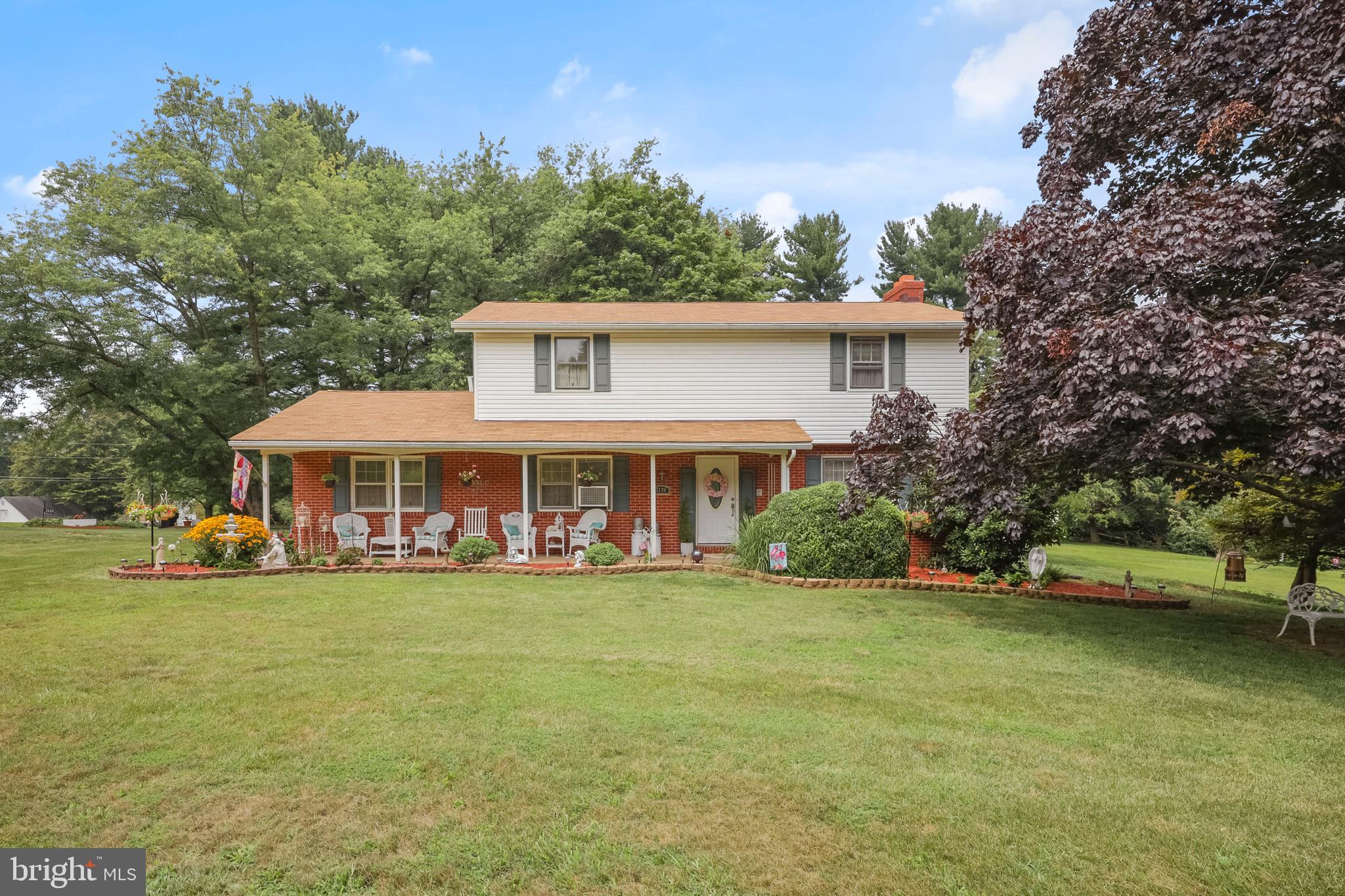 LAUREL BROOK - Residential