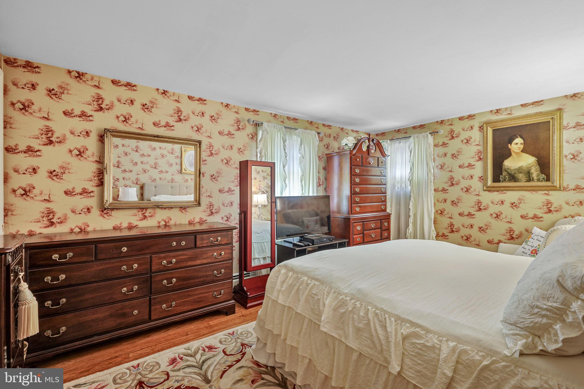 LAUREL BROOK - Residential