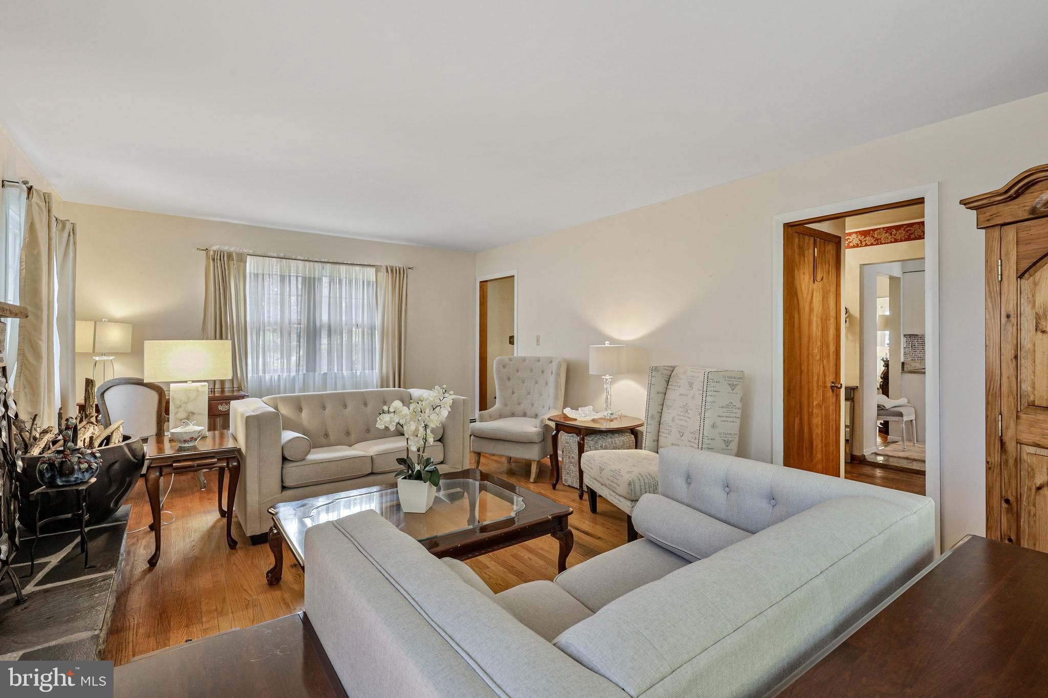 LAUREL BROOK - Residential