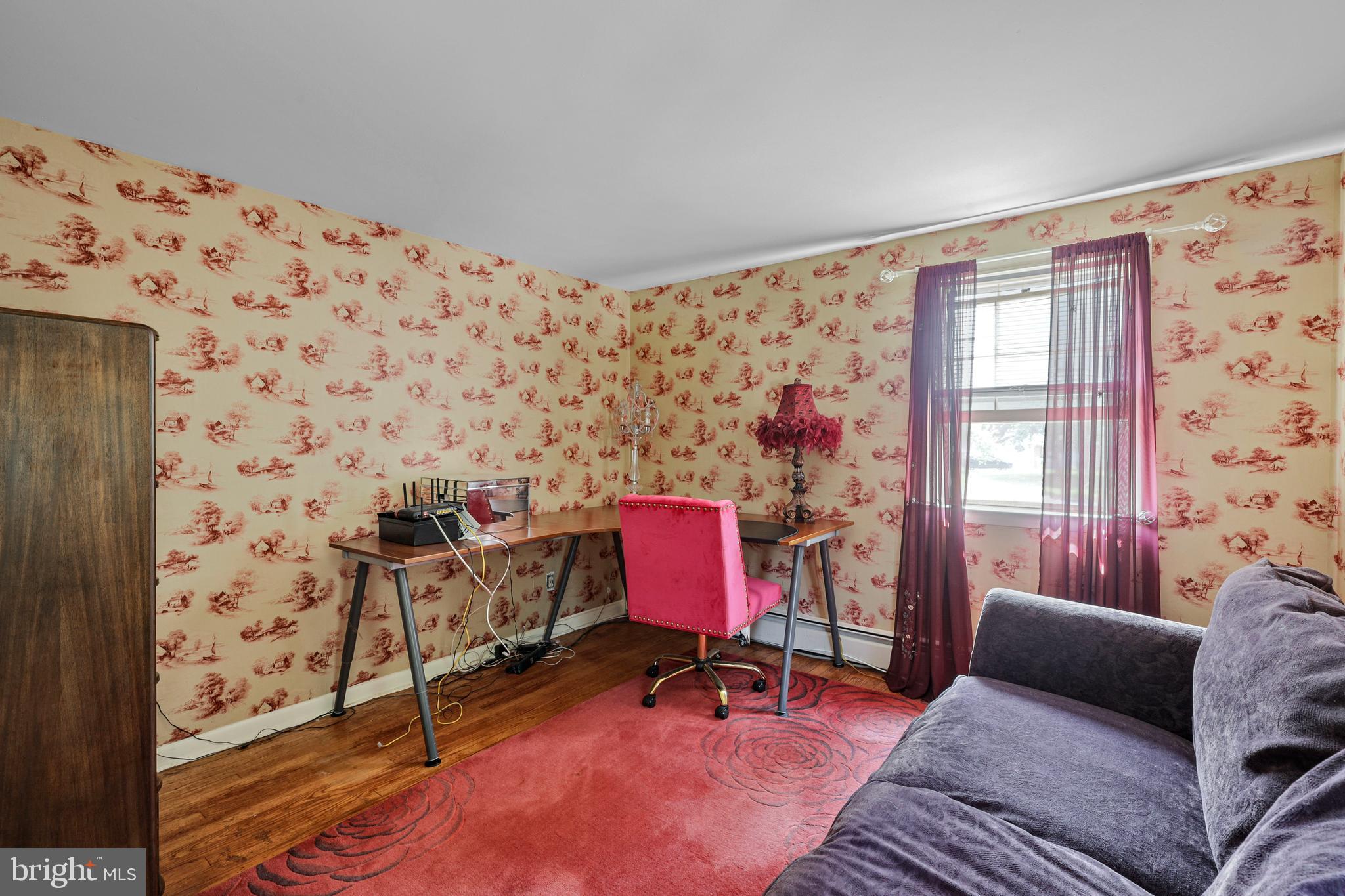 LAUREL BROOK - Residential