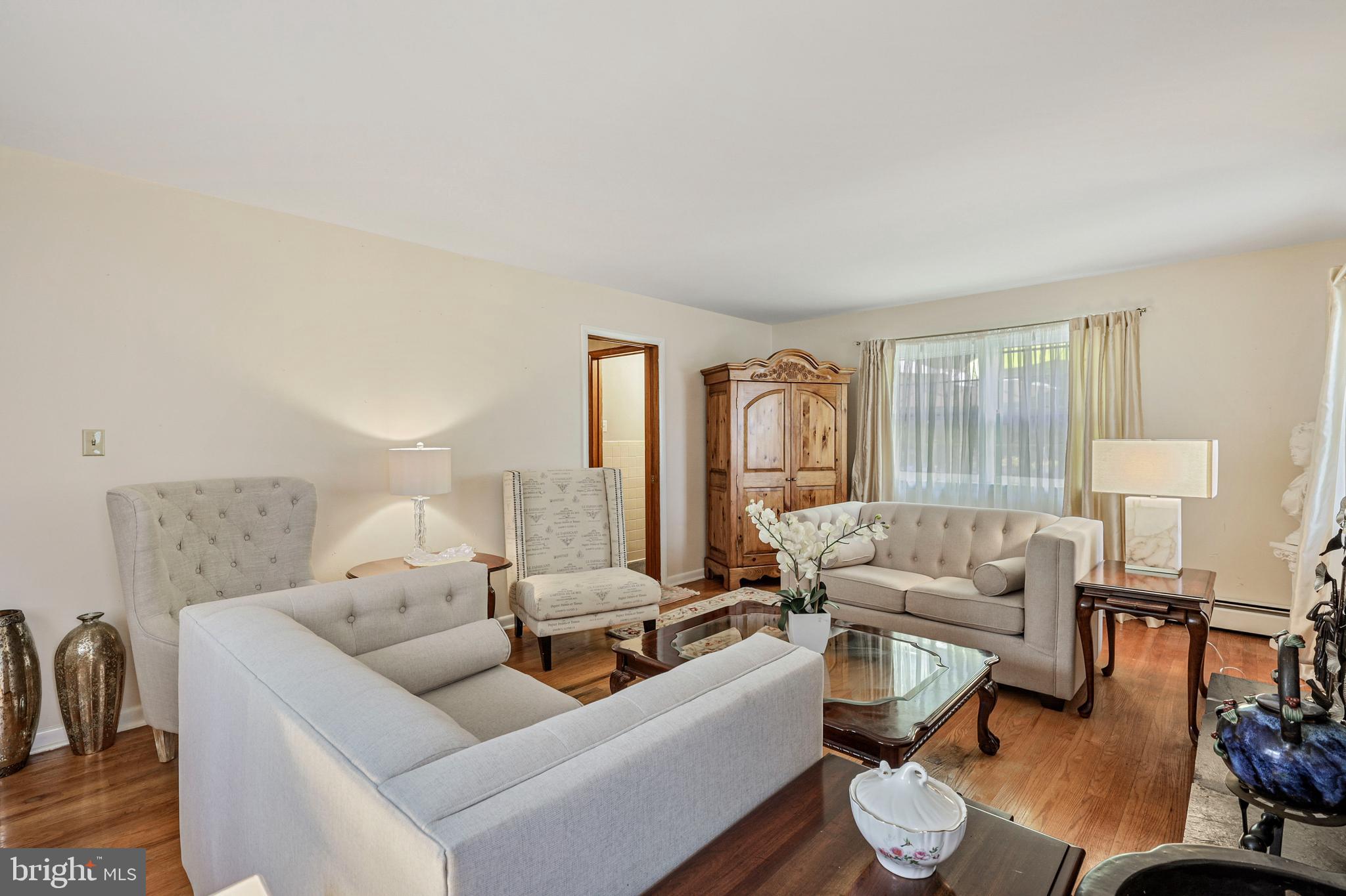 LAUREL BROOK - Residential