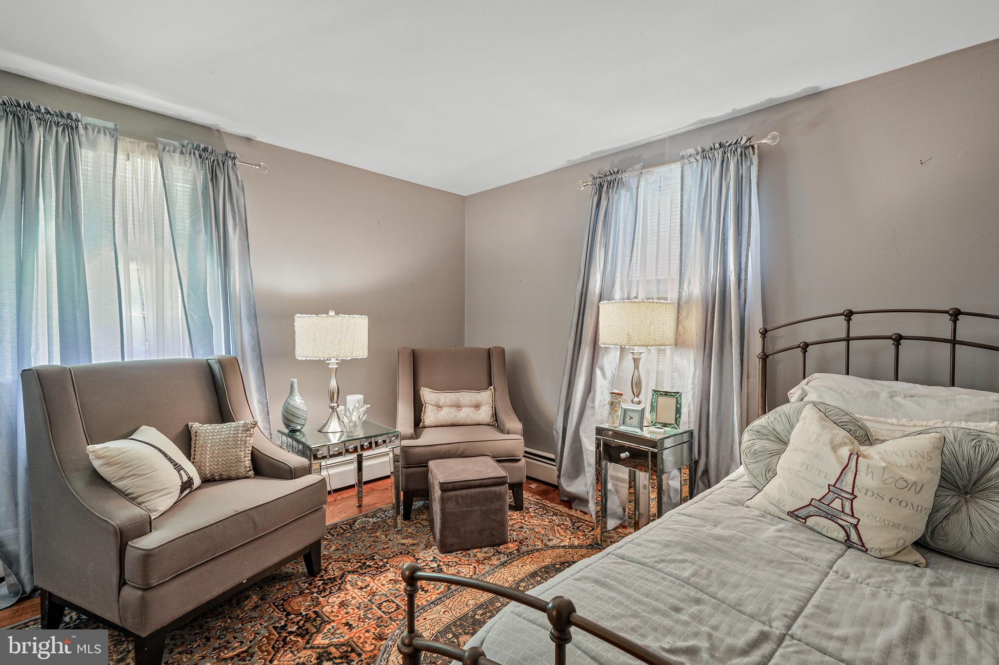 LAUREL BROOK - Residential