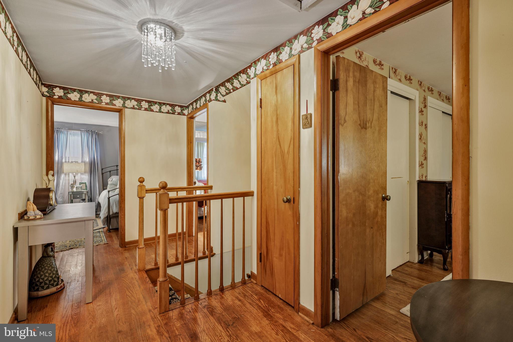 LAUREL BROOK - Residential